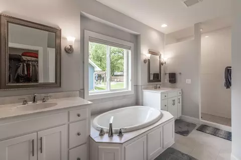 Bath - 2105 7th Ave S, Saint Cloud, MN 56301 photo 1 of 4