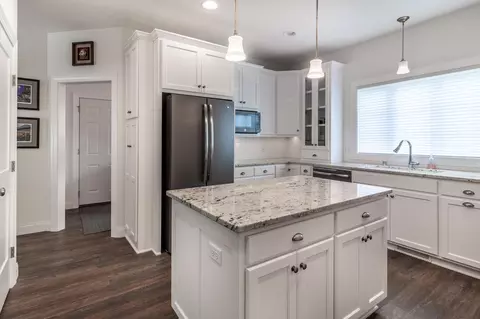 Kitchen - 2105 7th Ave S, Saint Cloud, MN 56301 photo 3 of 5
