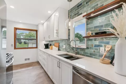 3831 Lincoln St NE, Columbia Heights, MN 55421