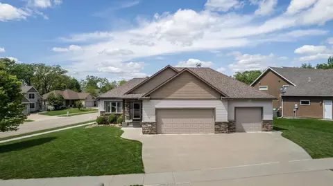 2391 Tee Time Rd SE, Rochester, MN 55904