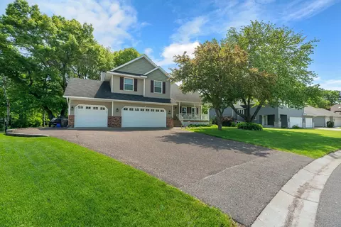916 Ferndale St S, Maplewood, MN 55119