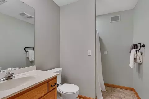 Bath - 2508 Walden Way, Saint Cloud, MN 56301 photo 5 of 5
