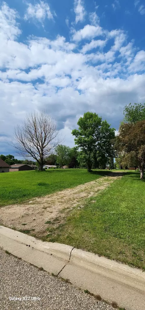 409 Atlantic Ave NE, Pennock, MN 56279
