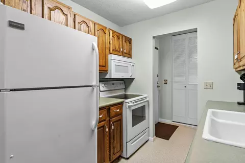 183 Little Canada Rd E #310, Little Canada, MN 55117
