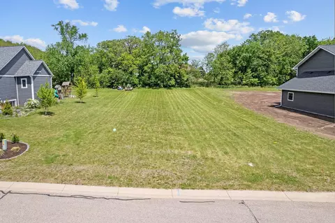 405 Sunflower Ct, Cannon Falls, MN 55009