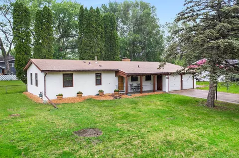 1916 96th Ave N, Brooklyn Park, MN 55444