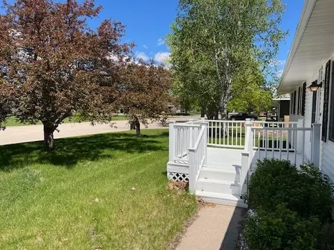 633 4th Ave SW, Perham, MN 56573 photo 5