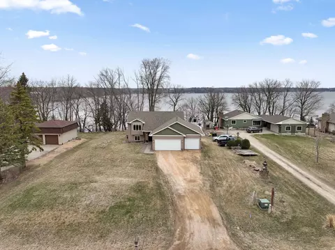6905 Garfield Trl, Faribault, MN 55021 photo 2
