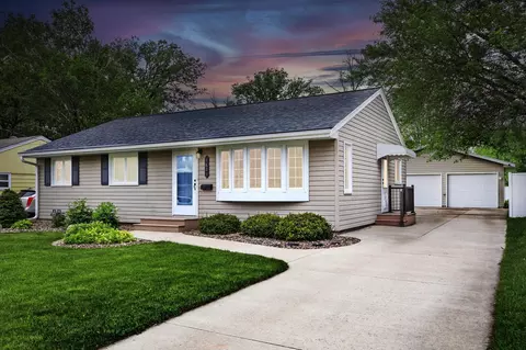 1821 4th Ave NE, Austin, MN 55912