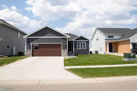 2700 14th St W, West Fargo, ND 58078