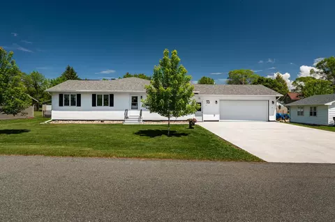 32 E 7th St, Buffalo City, WI 54622