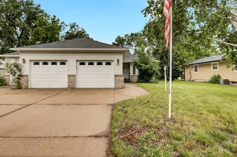 727 30th Ave N, Saint Cloud, MN 56303 photo 2