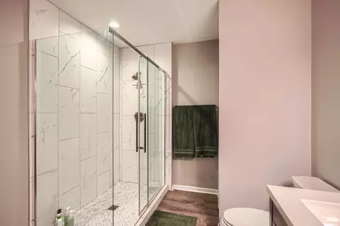 Bath - 4271 Boulder Ridge Pt, Eagan, MN 55122 photo 2 of 4