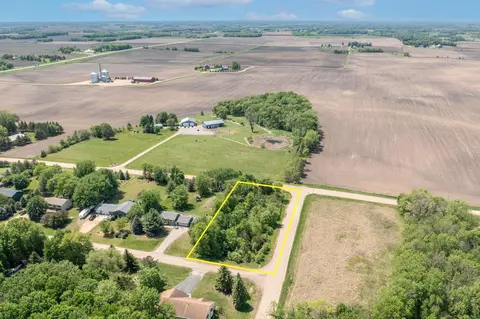 Nnn Woodview Lane, Le Center, MN 56057