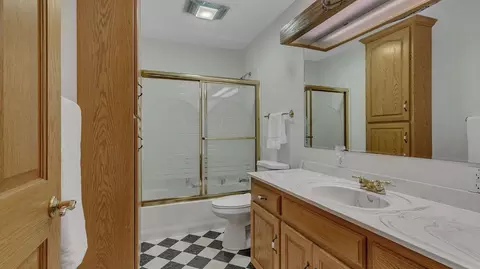 Bath - 27862 Hidden Cove Rd, Cold Spring, MN 56320 photo 3 of 5