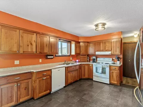 Kitchen - 5115 State 64 SW, Staples, MN 56479 photo 1 of 2