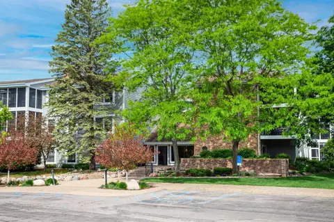 3020 Saint Albans Mill Rd #309, Minnetonka, MN 55305