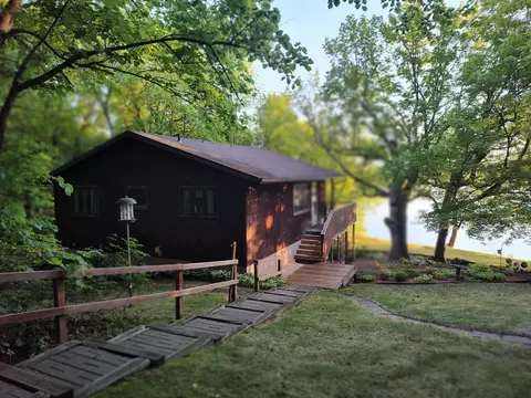 12183 Crooked Lake Ln SW, Farwell, MN 56327
