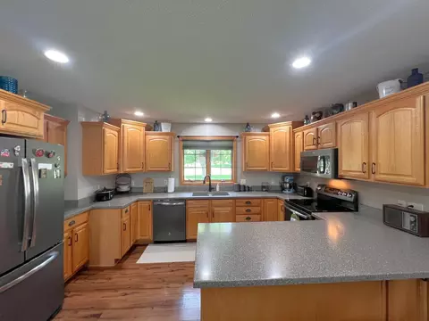 Kitchen - 1209 23rd St SE, Willmar, MN 56201 photo 5 of 7