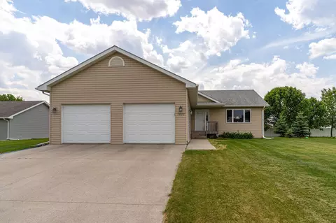 1022 Wilson Ave, Crookston, MN 56716