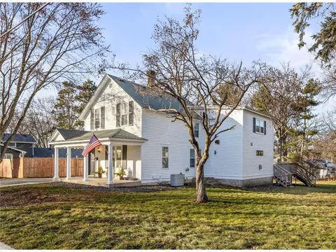 712 Anderson St W, Stillwater, MN 55082
