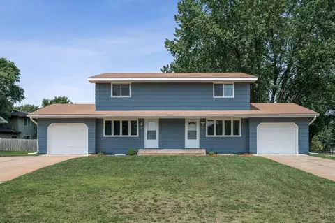 715 Circle Dr, Champlin, MN 55316 photo 3