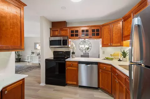 7510 Cahill Rd #103B, Edina, MN 55439