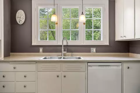 Kitchen - 808 4th St SW, Austin, MN 55912 photo 1 of 5