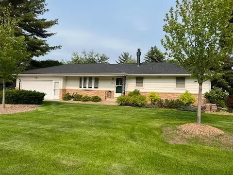 1019 Shumway St S, Shakopee, MN 55379