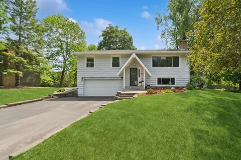 15613 Boulder Creek Dr, Minnetonka, MN 55345