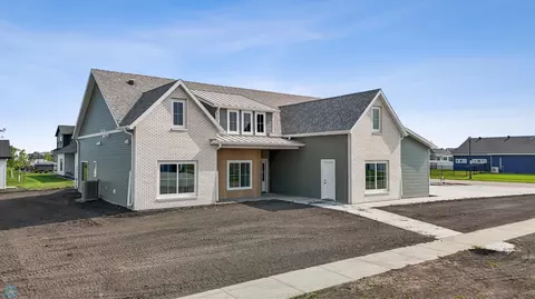 4295 Bristlecone Loop S, Fargo, ND 58104 photo 3