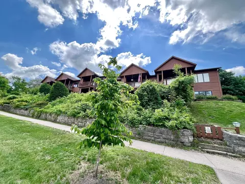 1319 W 3rd St, Red Wing, MN 55066