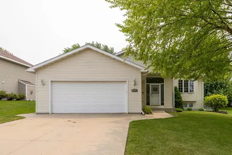 3224 48th St NW, Rochester, MN 55901