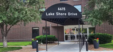 6615 Lake Shore Dr S #717, Richfield, MN 55423