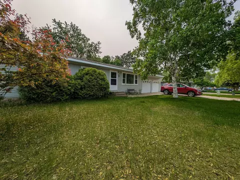 1422 6th St SE, Wadena, MN 56482