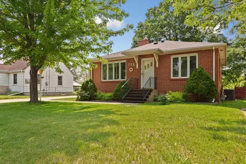 732 Hulett Ave, Faribault, MN 55021