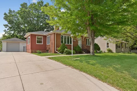 732 Hulett Ave, Faribault, MN 55021 photo 4
