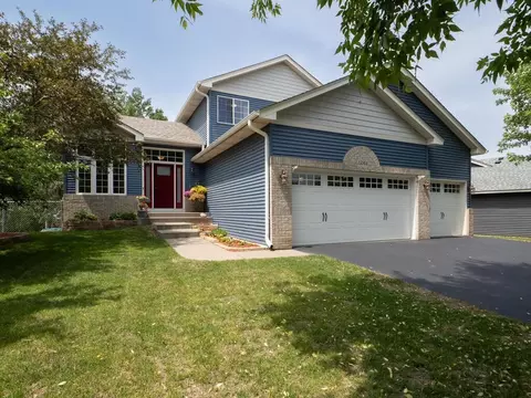 15564 Vale St NW, Andover, MN 55304