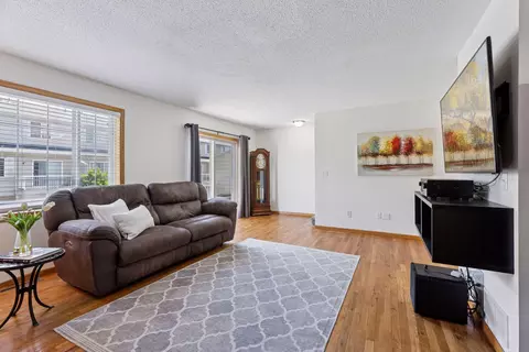2517 Cobble Hill Ct #I, Woodbury, MN 55125