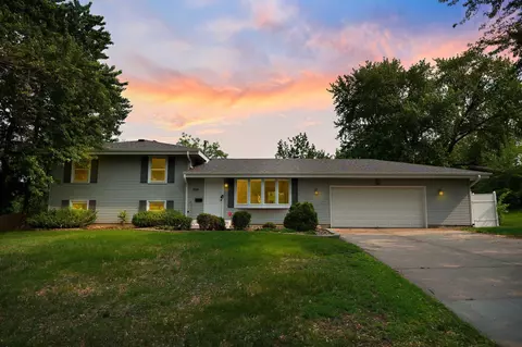 11411 Johnson Cir, Bloomington, MN 55437