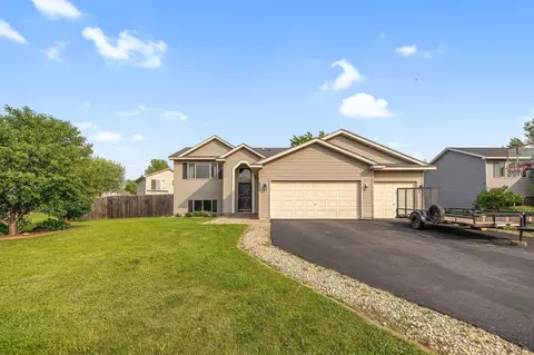 932 Aspen Ln, Montrose, MN 55363