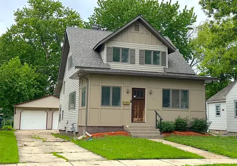 607 9th St NW, Austin, MN 55912