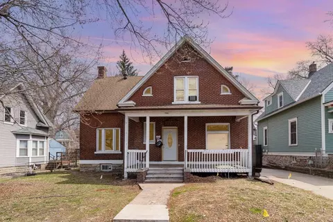 914 Arkwright St, Saint Paul, MN 55130