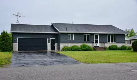 424 Stanley Dr, Foley, MN 56329