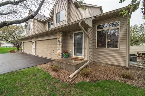 2149 Limerick Ln, Shakopee, MN 55379