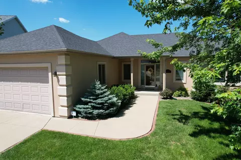 4374 Shetland Pl NW, Rochester, MN 55901