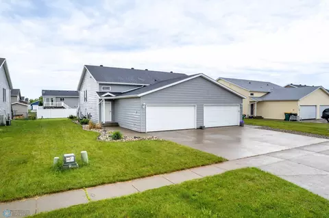 1131 38 12 Ave W, West Fargo, ND 58078