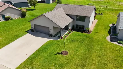 356 6th Ct SE, Dover, MN 55929