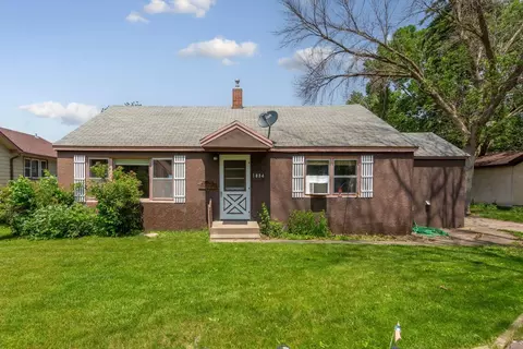 1034 8th St NW, Faribault, MN 55021