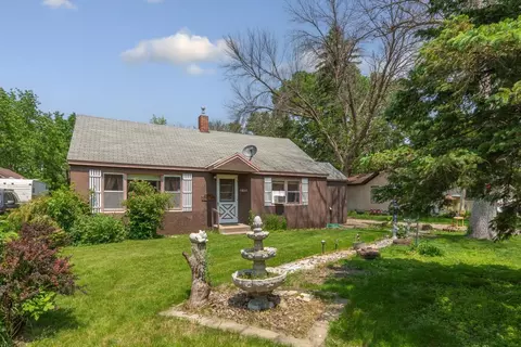 1034 8th St NW, Faribault, MN 55021 photo 3